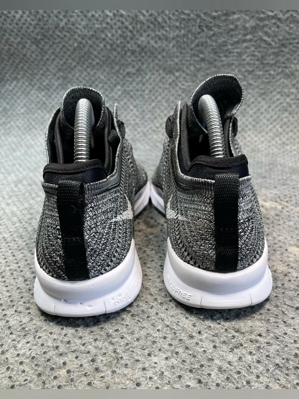 Nike Free TR Flyknit Oreo Shoes Size 8 Women’s